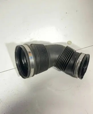 Audi A4 S4 B7 8E 8H Air intake hose/pipe 8E0129615P