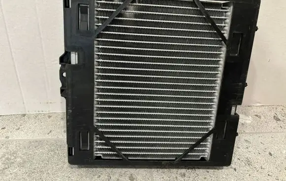 BMW M2 F87 Coolant radiator 17112284604 2284604