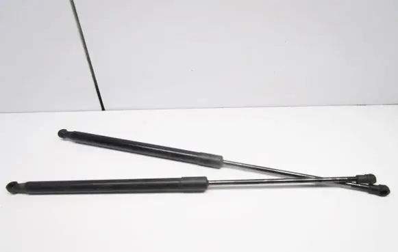 Nissan Qashqai Shock absorber/damper mounting bracket 