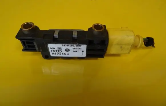 Audi A6 S6 C5 4B Airbag deployment crash/impact sensor 8E0959643A