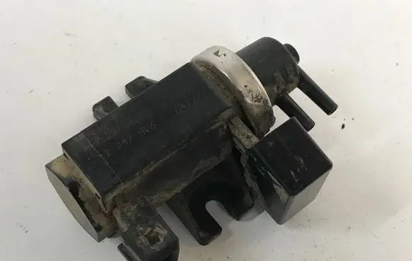 Vacuum valve