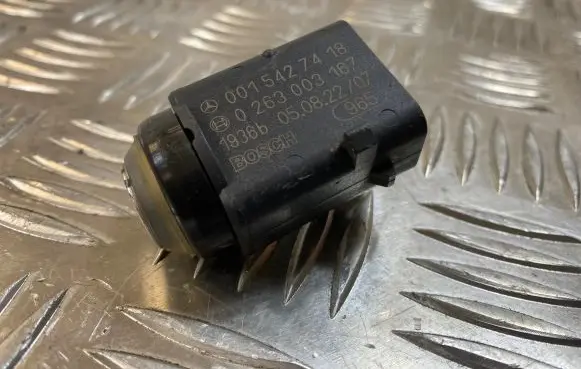 Mercedes-Benz CLK A209 C209 Front parking sensor holder (PDC) 0015427418 1936B 0263003167
