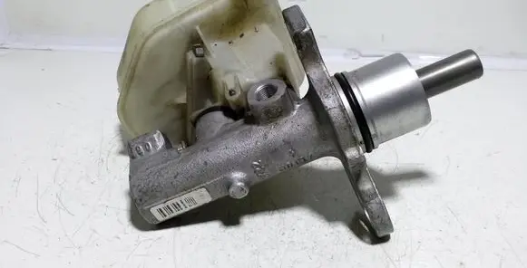 Renault Scenic II - Grand scenic II Master brake cylinder 32067070