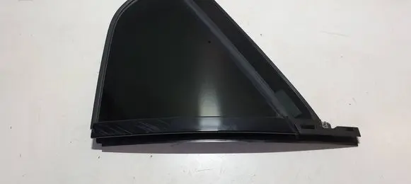 Volvo XC40 Rear vent window glass 32244805 21122020