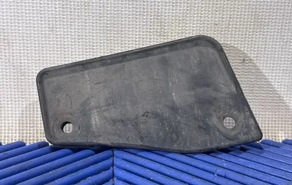 Lexus CT 200H Rear mudguard 6563276010
