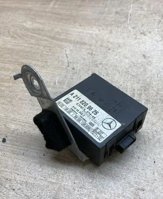 Mercedes-Benz E W211 Alarm control unit/module 2118209626