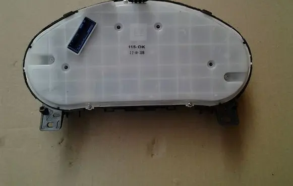 Speedometer (instrument cluster)