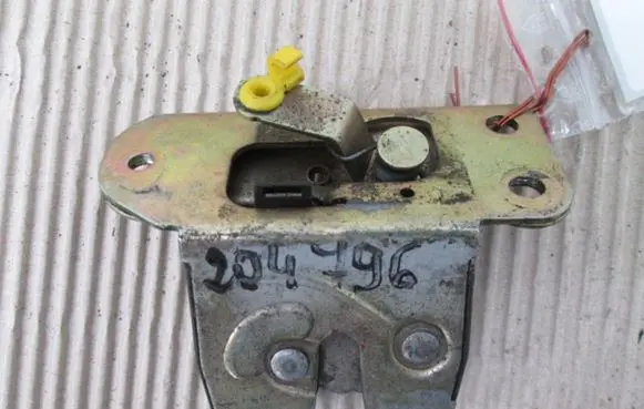 Mitsubishi Carisma Tailgate/trunk/boot lock/catch/latch