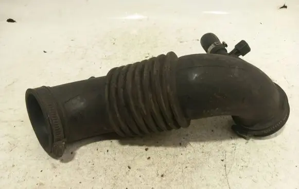 Volvo S70 V70 V70 XC Air intake hose/pipe 9183897