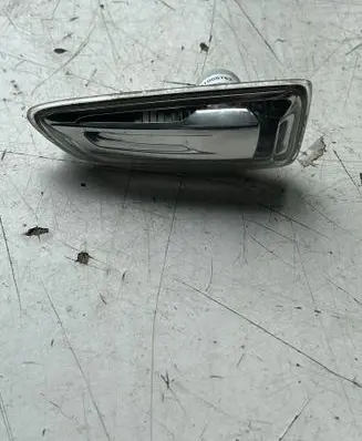 Opel Zafira C Front fender indicator light 13491088