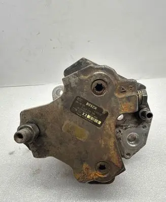 BMW 5 E60 E61 Fuel injection high pressure pump 7798333 0445010146