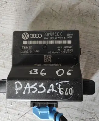 Volkswagen PASSAT B6 Gateway control module 3C0907530C