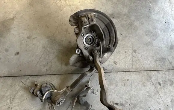 BMW 4 F36 Gran coupe Front wheel hub spindle knuckle 6859003 6854727 6854723