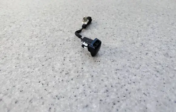 Volvo S80 Windshield washer spray nozzle 