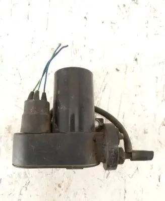 Audi A4 S4 B5 8D Vacuum pump 811907325 003572