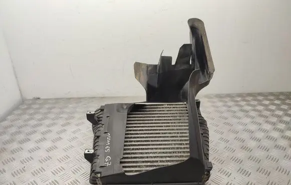 Audi Q7 4L Intercooler radiator 8ml376729571