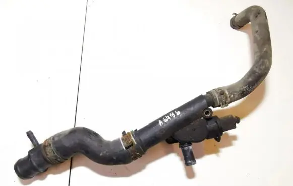 Volkswagen Touran I Engine coolant pipe/hose 038121132d