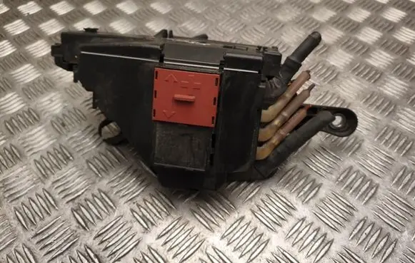 Mercedes-Benz C W205 Fuse box set A2055404726