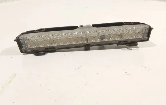 Volkswagen Jetta VI Third/center stoplight 176369