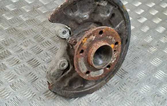 Mercedes-Benz GLA W156 Rear wheel hub A2463340006