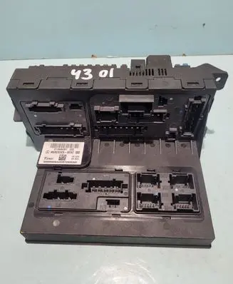 Mercedes-Benz E W211 SAM control unit 2115454301