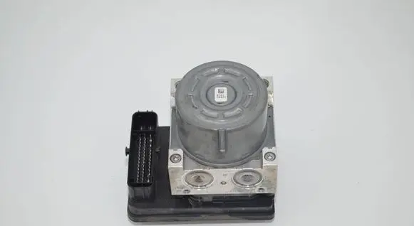 BMW i3 ABS Pump 6896138 34515A36093 5A36093