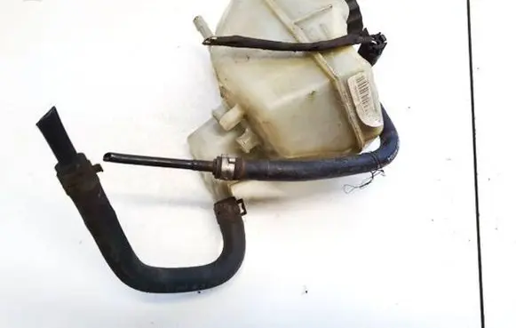 Brake fluid reservoir