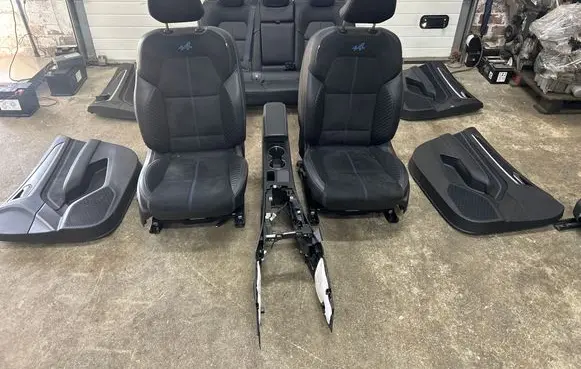 Renault Arkana Seat and door cards trim set 