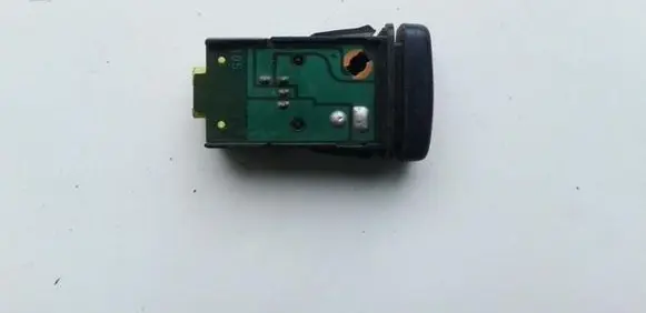Fog light switch