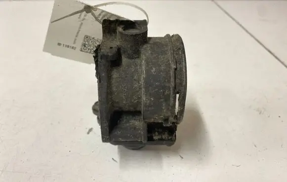 Volkswagen Caddy Throttle valve 03G128063Q
