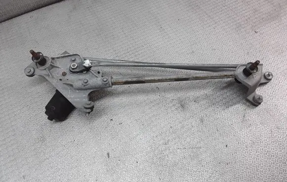 Honda CR-V Front wiper linkage and motor
