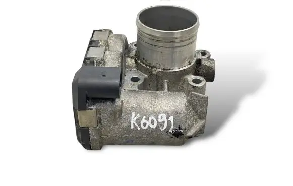 Renault Megane III Throttle valve 8200330810 8200330812E