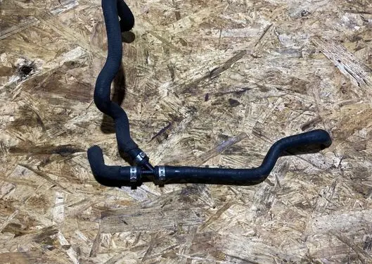 BMW 5 F10 F11 Engine coolant pipe/hose 7576363