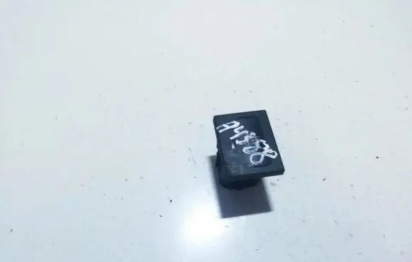 Ford Focus C-MAX Windscreen/window heater switch