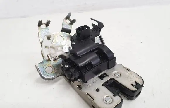 Audi TT TTS RS Mk3 8S Tailgate/trunk/boot lock/catch/latch 8R0827505A
