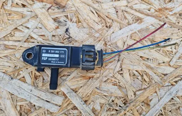 Fiat Doblo Exhaust gas pressure sensor 0281002771 55198717