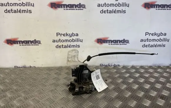 Volkswagen Caddy Front door lock