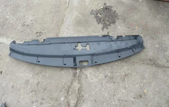 Mitsubishi L200 Engine bonnet/hood lock trim molding 