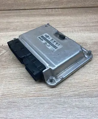 Volkswagen PASSAT B5.5 Engine control unit/module ECU 3B1907401B 0281010447