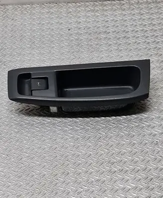 Volkswagen Fox Electric window control switch 5Z0867172 8RA7U