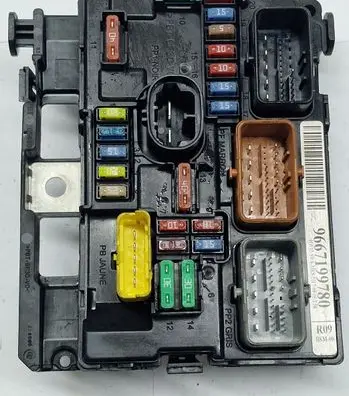 Peugeot 207 BSM Control unit 9667199780 BSMR0900 R09