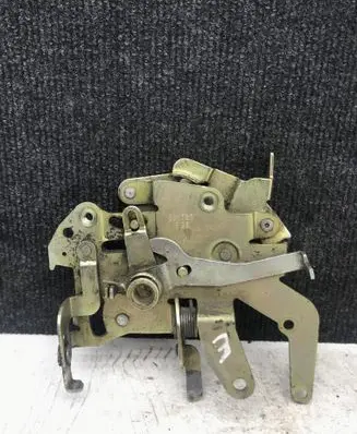 Mercedes-Benz Sprinter W901 W902 W903 W904 Sliding door lock 9017301335