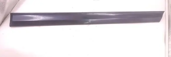 Volkswagen PASSAT B4 Front door trim (molding) 3A0853753A