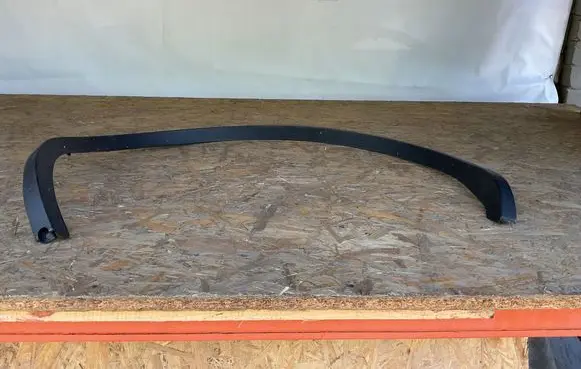 Volkswagen Touareg II Rear arch trim 7P6854820R