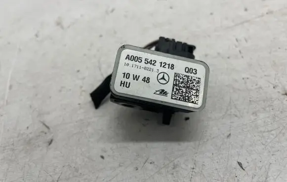 Mercedes-Benz CLS C218 X218 Acceleration sensor A0055421218