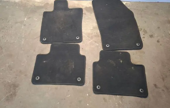 Volvo V60 Car floor mat set 31463146