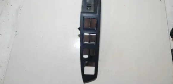 Mitsubishi Outlander Front door window switch trim 3H45X