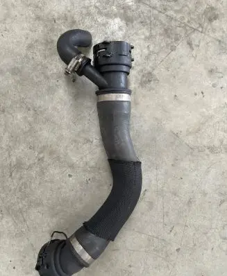 BMW 5 E60 E61 Engine coolant pipe/hose