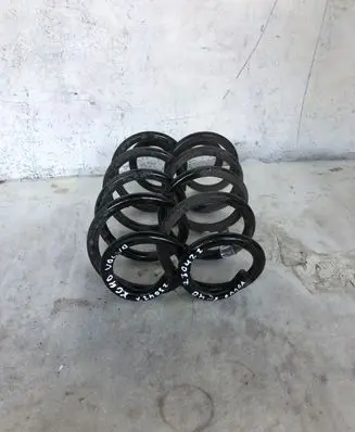 Volvo XC40 Rear coil spring 31658707