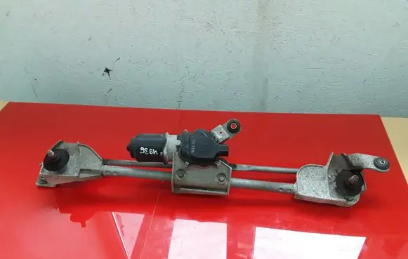 Nissan Navara D40 Front wiper linkage and motor 50709